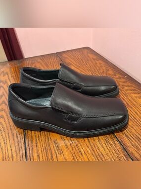 Spring Step Men's Black Slip-On Leather Dress Shoes